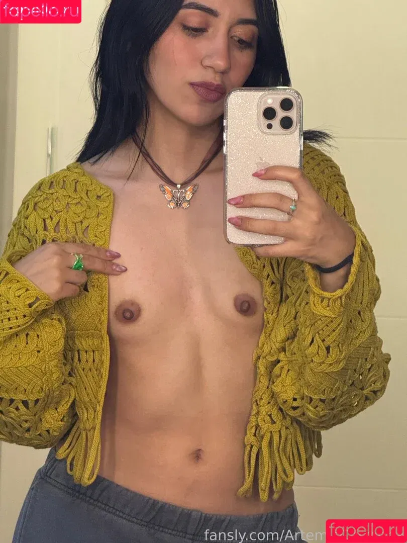 Artemis Carmona / ArtemisCarmona / artemiscarmonax / https: Onlyfans Photo Gallery 