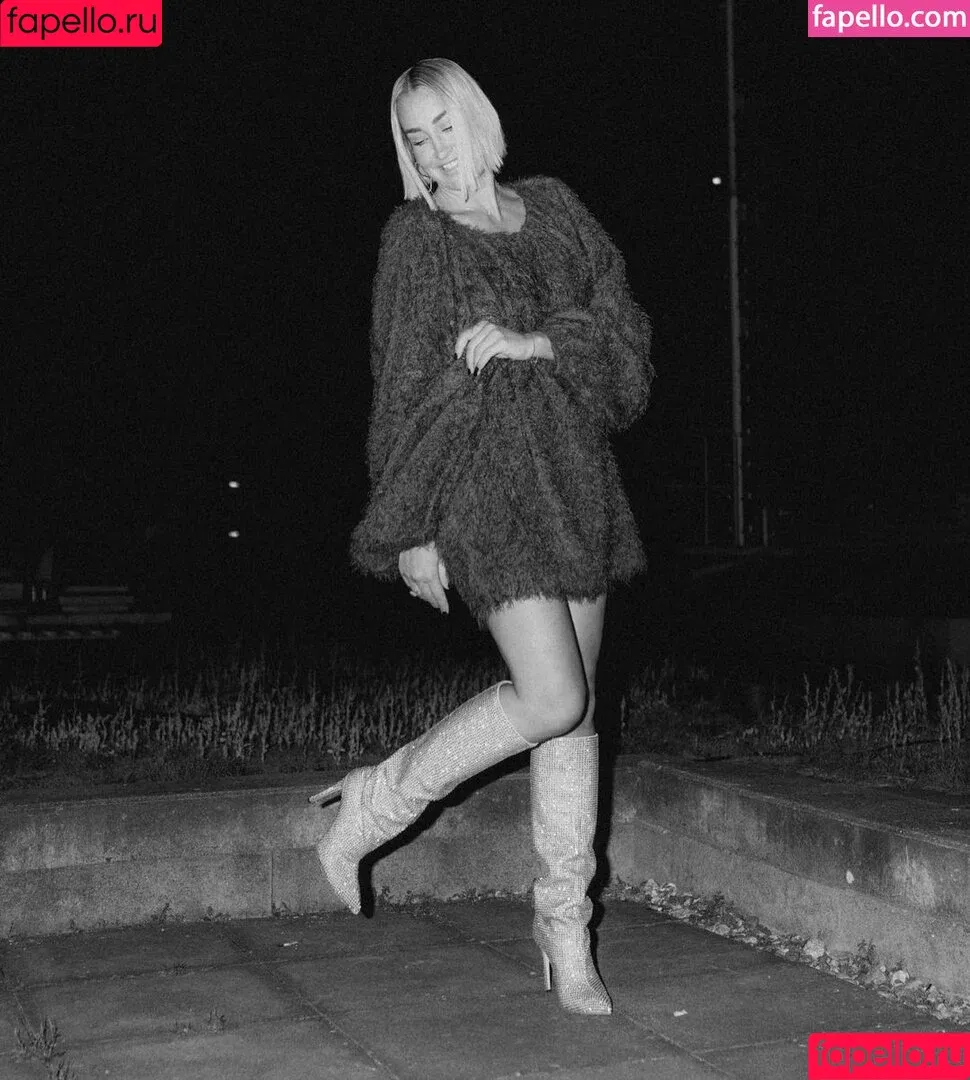 Sarah Connor / sarah.connor / sarahconnor / sarahconnorfc Onlyfans Photo Gallery 