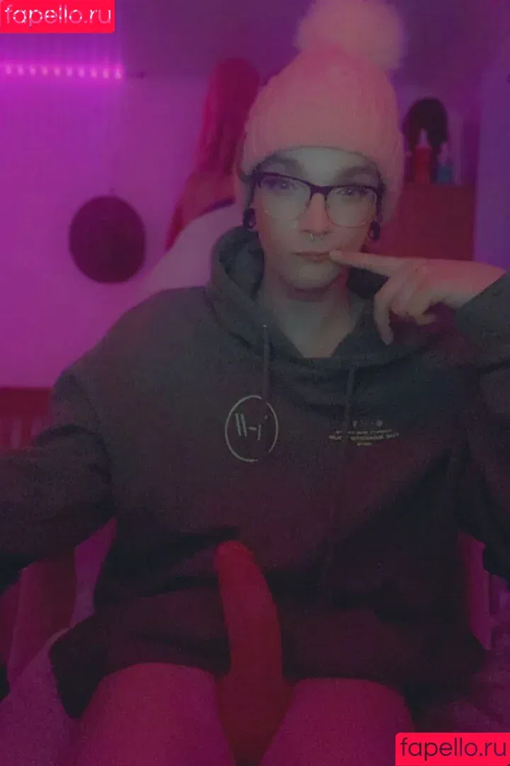 eevie_chan / evolutionofevie / https: Onlyfans Photo Gallery 