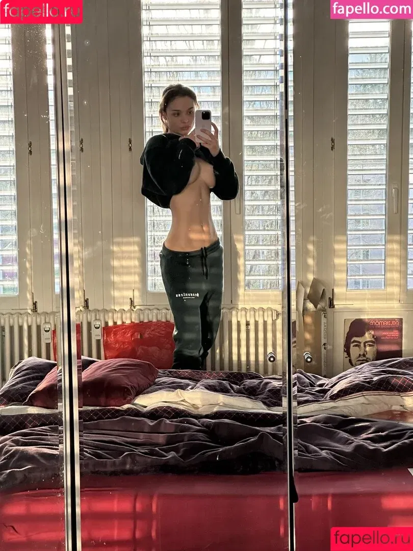 mira.culiks / mira.m Onlyfans Photo Gallery 