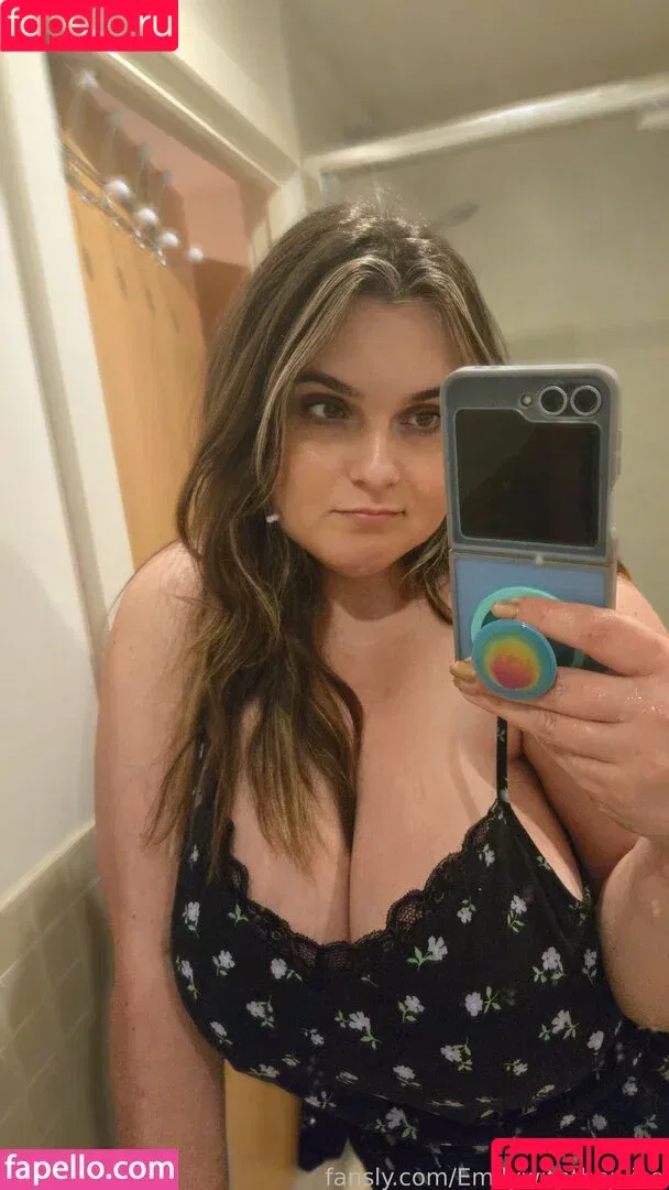 Emstreams / m1ss_ems Onlyfans Photo Gallery 