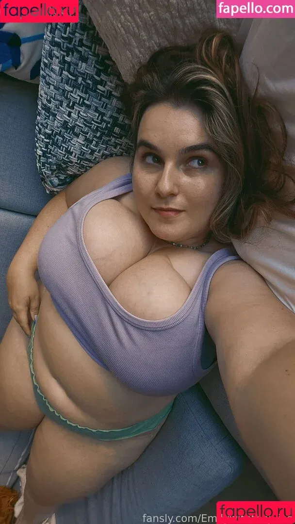 Emstreams / m1ss_ems Onlyfans Photo Gallery 