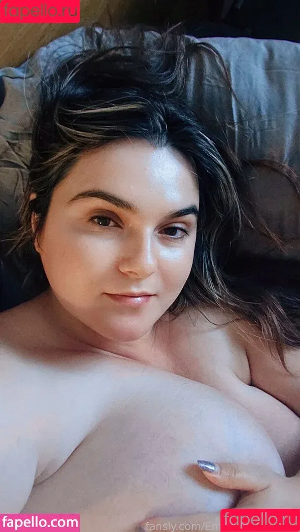 Emstreams / m1ss_ems Onlyfans Photo Gallery 