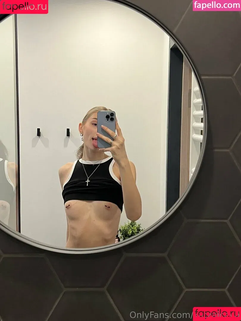 Katrina Zaiceva / katrina.zaiceva / katzaiceva Onlyfans Photo Gallery 