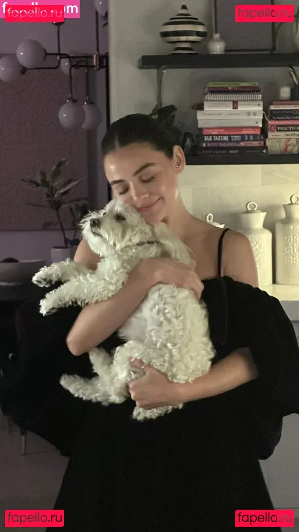 Lucy Hale Onlyfans Photo Gallery 