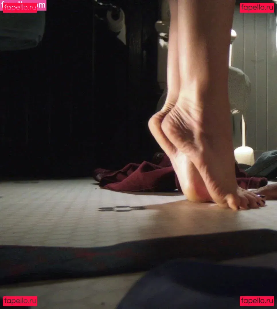 Lucy Hale Onlyfans Photo Gallery 