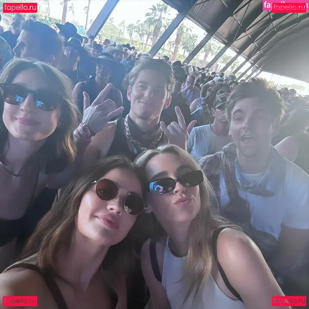 Lucy Hale Onlyfans Photo Gallery 