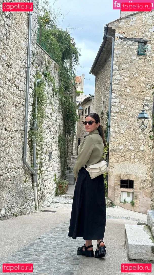 Lucy Hale Onlyfans Photo Gallery 