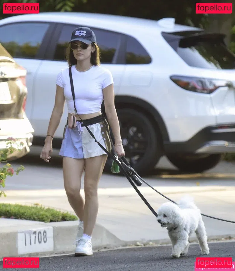 Lucy Hale Onlyfans Photo Gallery 