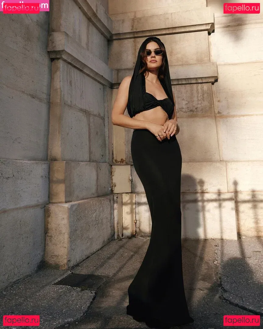 Lucy Hale Onlyfans Photo Gallery 