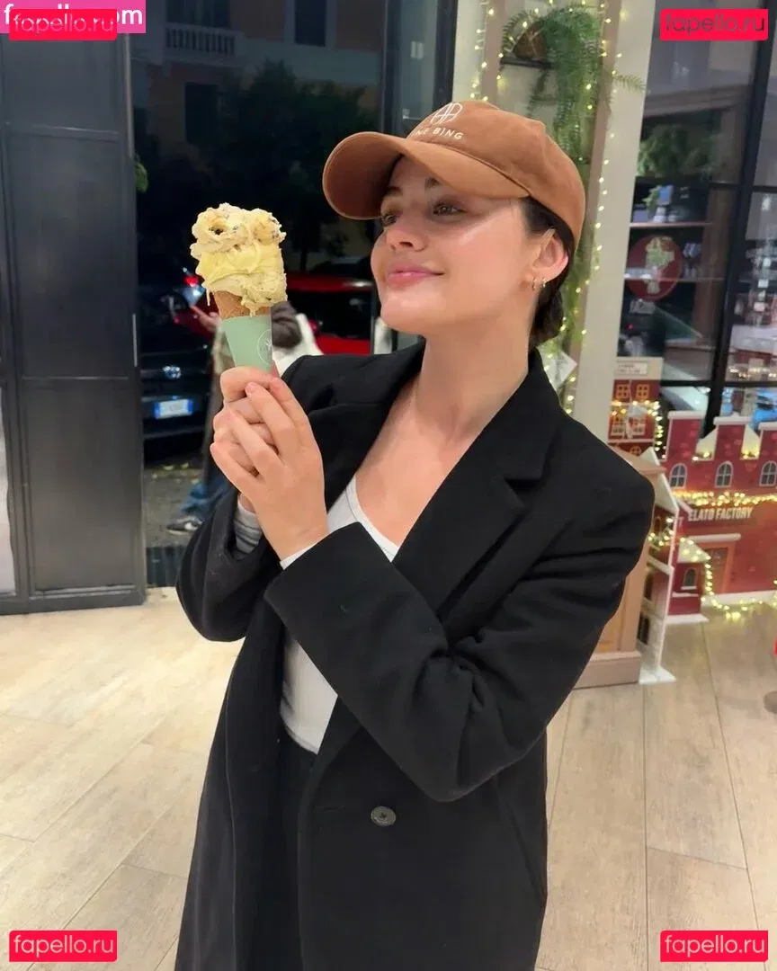 Lucy Hale Onlyfans Photo Gallery 