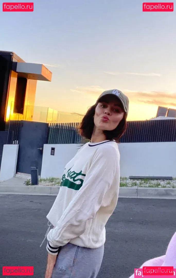 Lucy Hale Onlyfans Photo Gallery 