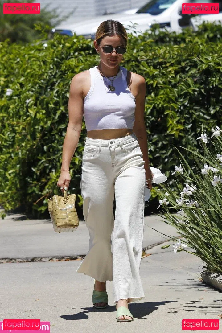 Lucy Hale Onlyfans Photo Gallery 