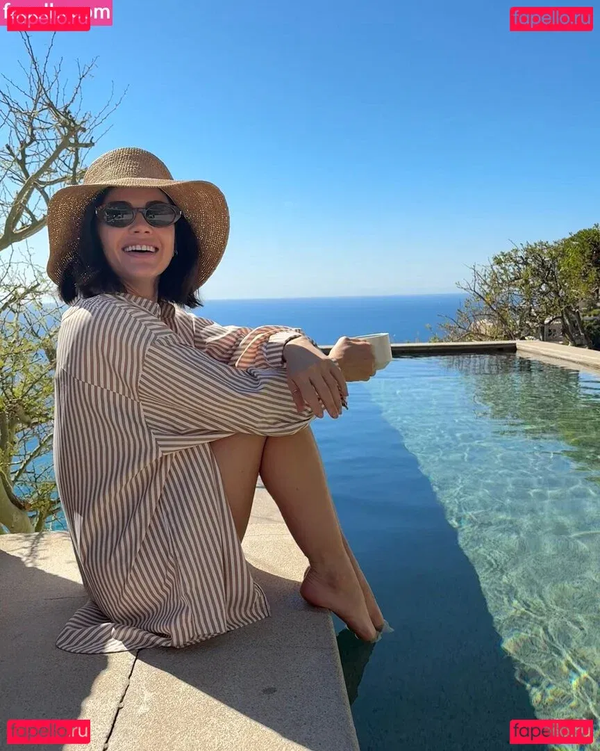 Lucy Hale Onlyfans Photo Gallery 