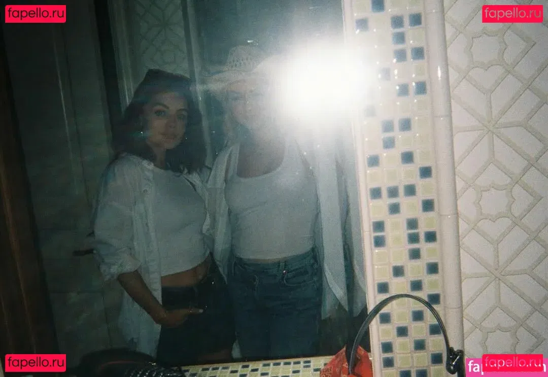 Lucy Hale Onlyfans Photo Gallery 