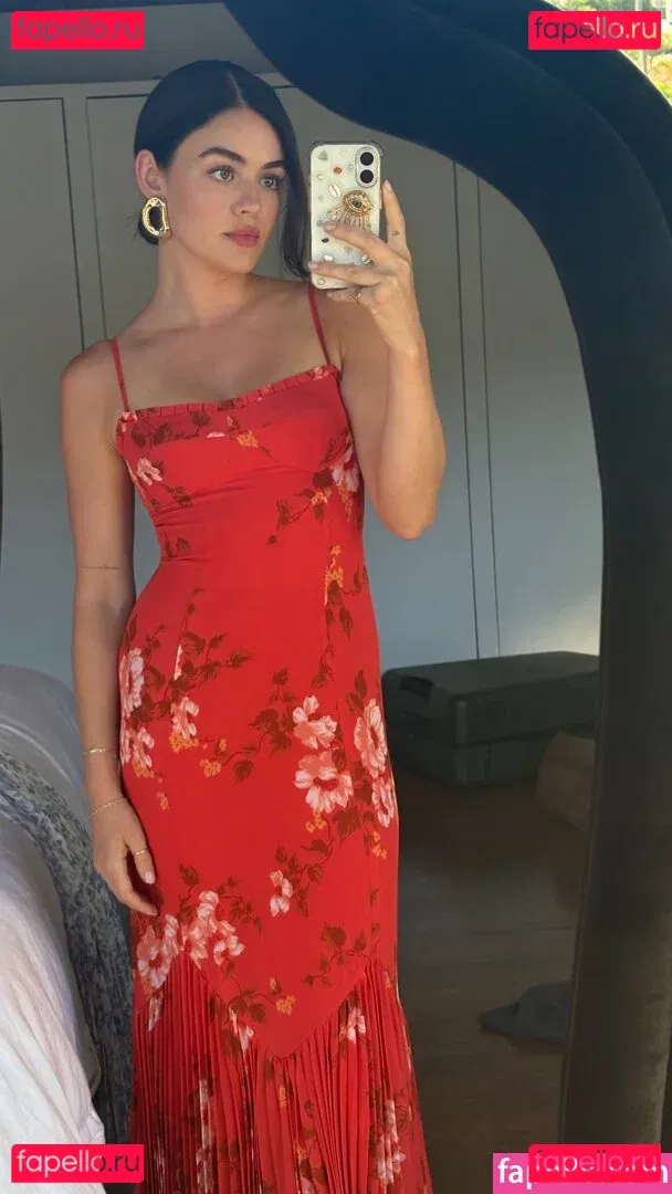 Lucy Hale Onlyfans Photo Gallery 