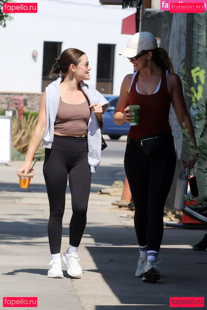 Lucy Hale Onlyfans Photo Gallery 