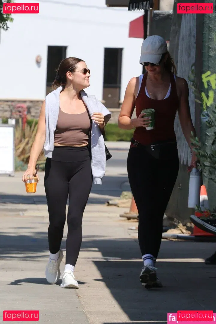 Lucy Hale Onlyfans Photo Gallery 