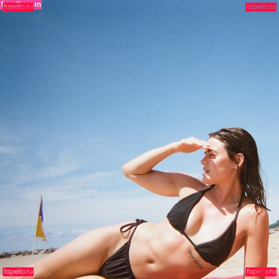 Lucy Hale Onlyfans Photo Gallery 