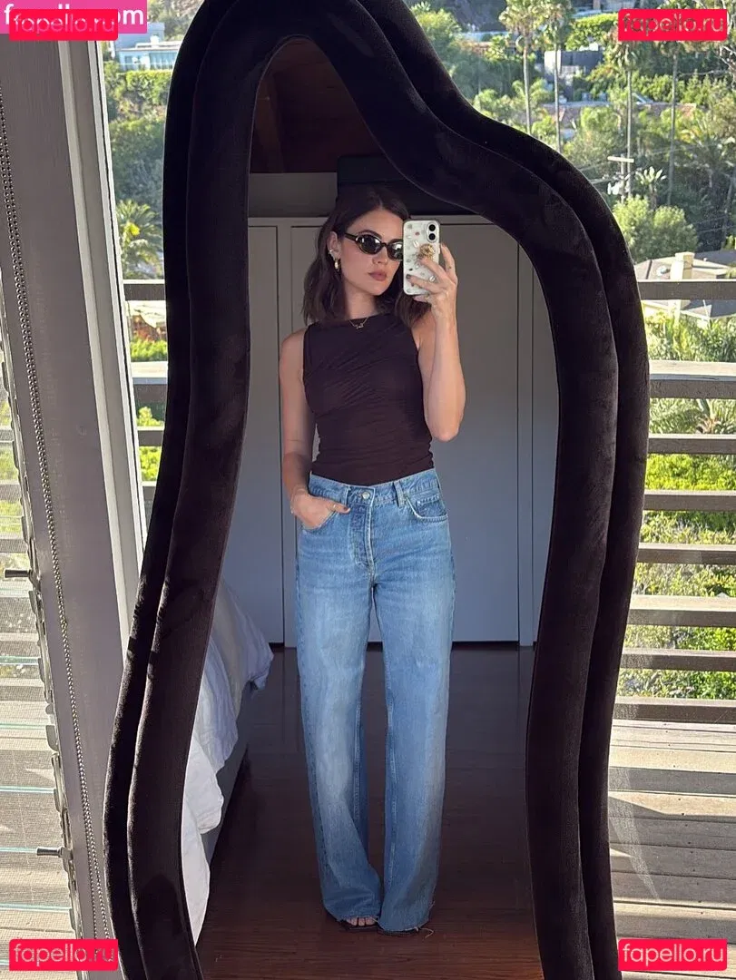 Lucy Hale Onlyfans Photo Gallery 