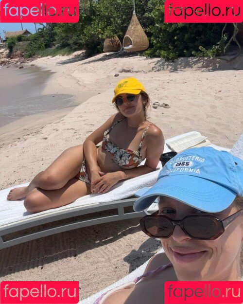 Lucy Hale Onlyfans Photo Gallery 