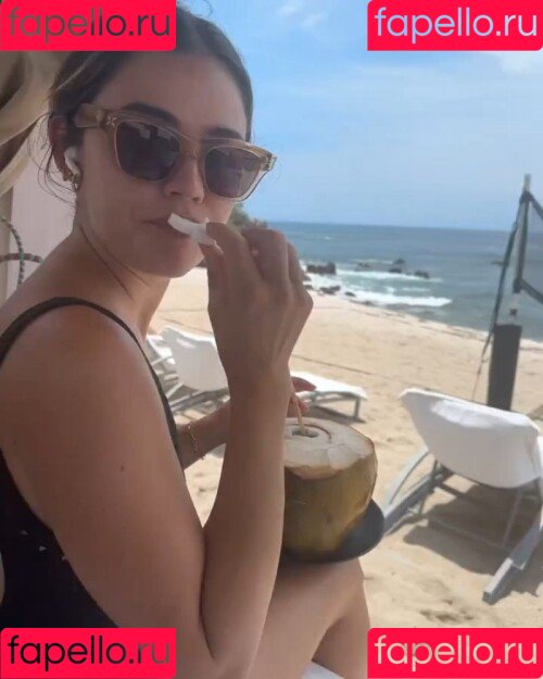 Lucy Hale Onlyfans Photo Gallery 