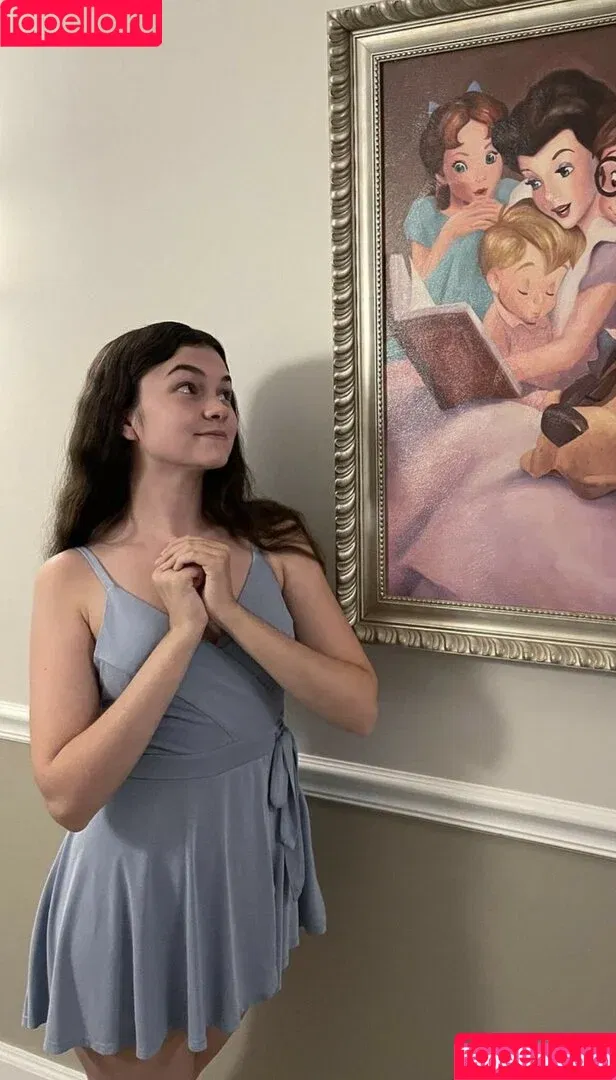 Mina Kess / kess.ink / minakess Onlyfans Photo Gallery 