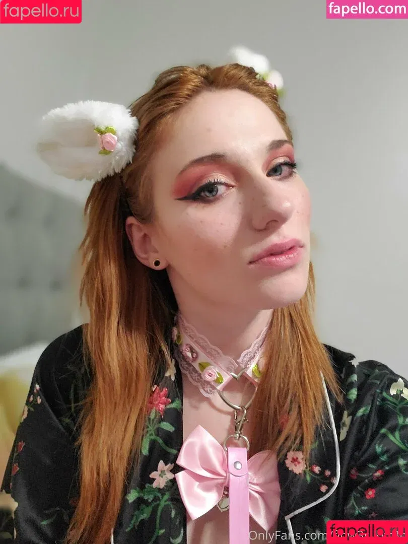 flow3r_kitt3n / littl3_flow3r_kitt3n Onlyfans Photo Gallery 