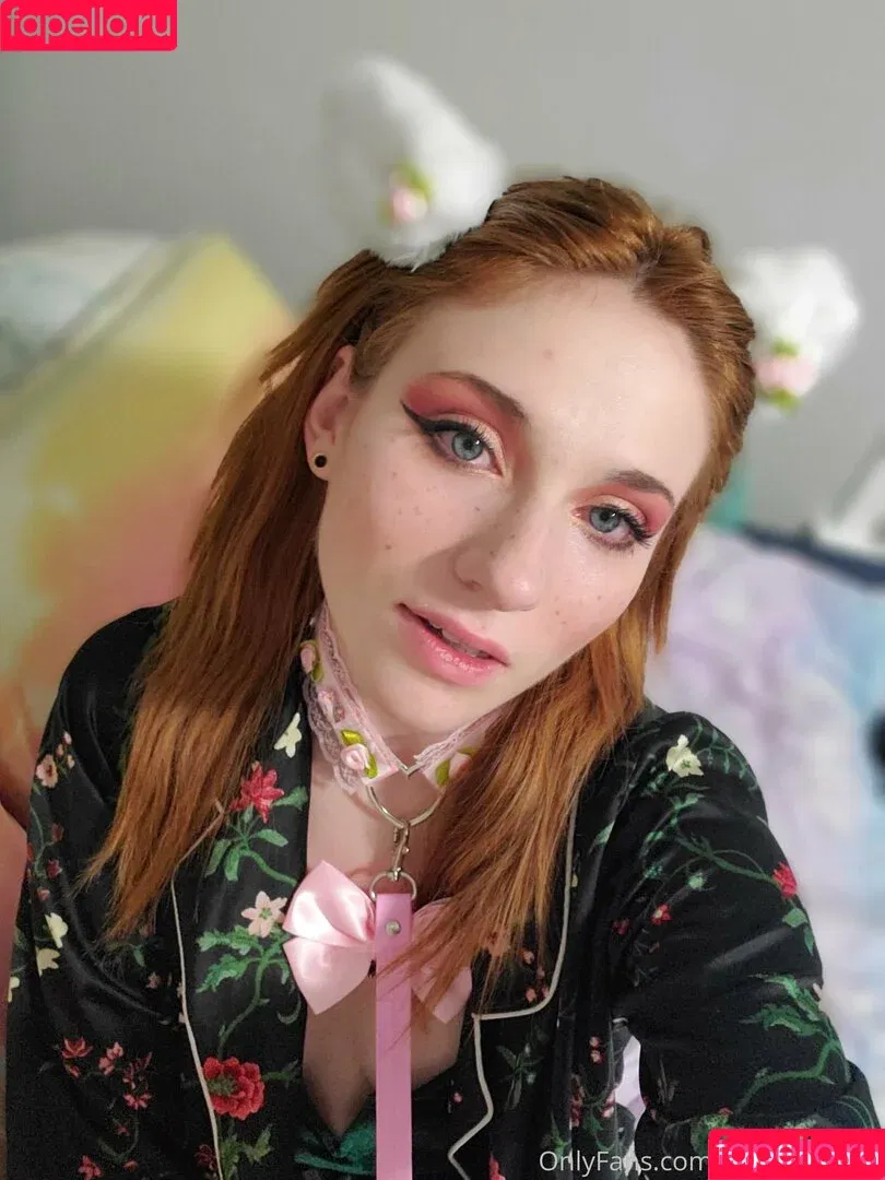 flow3r_kitt3n / littl3_flow3r_kitt3n Onlyfans Photo Gallery 