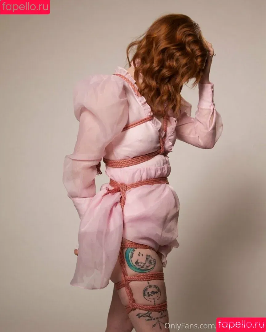 flow3r_kitt3n / littl3_flow3r_kitt3n Onlyfans Photo Gallery 