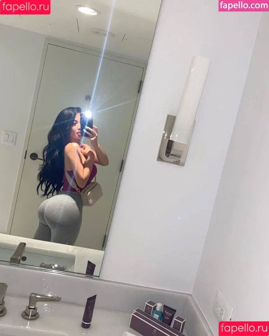 Elizapizzza / kimsecret Onlyfans Photo Gallery 