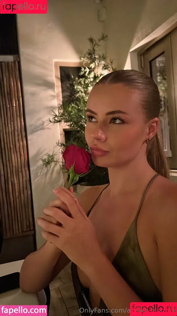 annika.fedorov Onlyfans Photo Gallery 