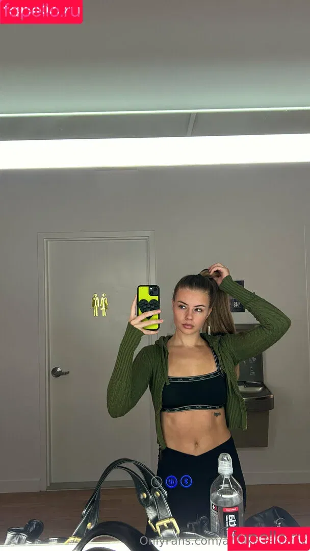 annika.fedorov Onlyfans Photo Gallery 