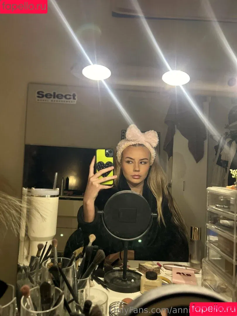 annika.fedorov Onlyfans Photo Gallery 