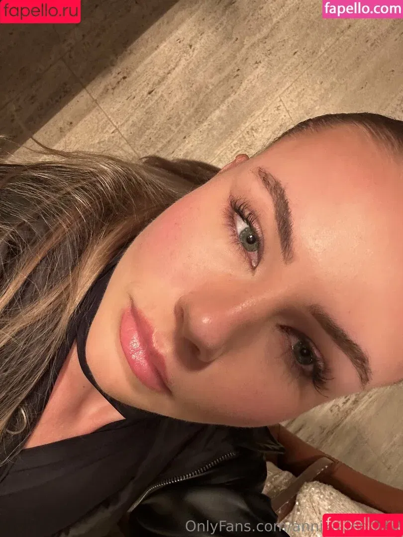 annika.fedorov Onlyfans Photo Gallery 