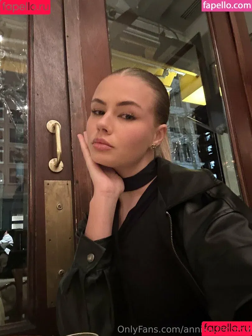 annika.fedorov Onlyfans Photo Gallery 