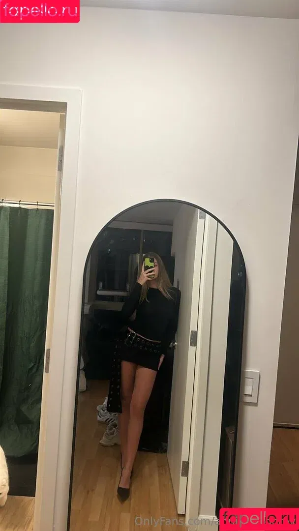 annika.fedorov Onlyfans Photo Gallery 