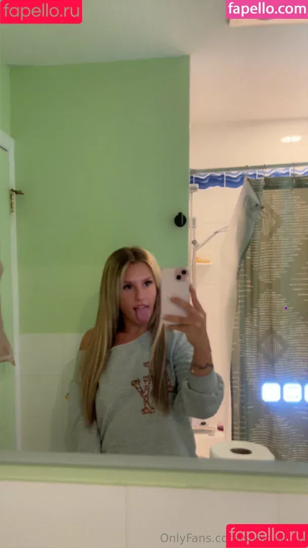 Shainablue / shainablueee Onlyfans Photo Gallery 