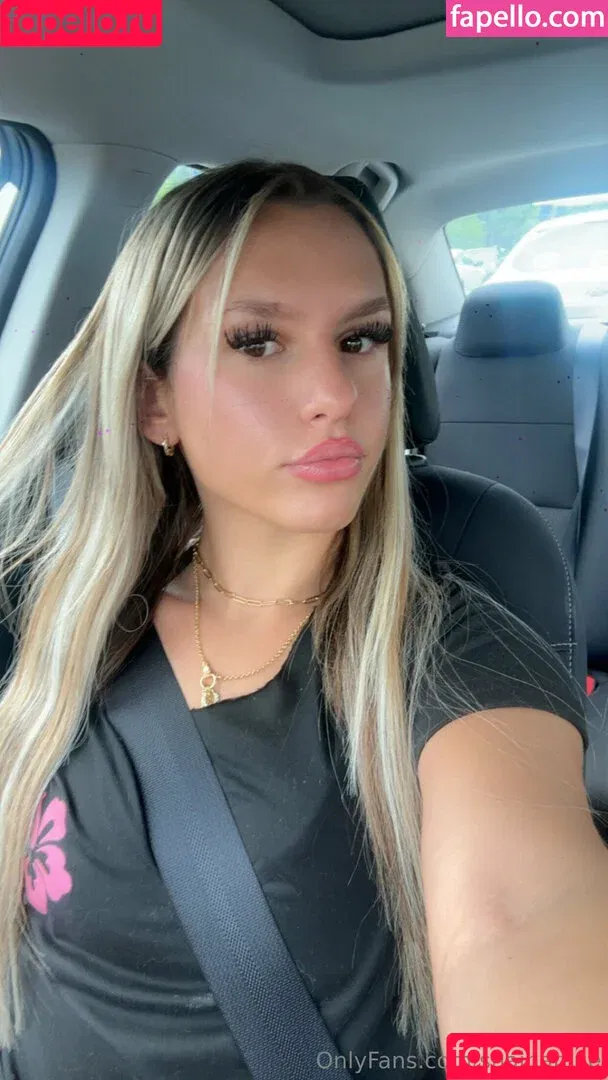 Shainablue / shainablueee Onlyfans Photo Gallery 