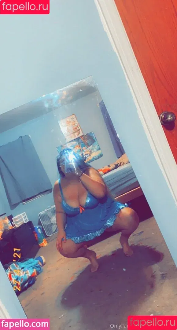 hellotitty420_ / thicctitty420 Onlyfans Photo Gallery 