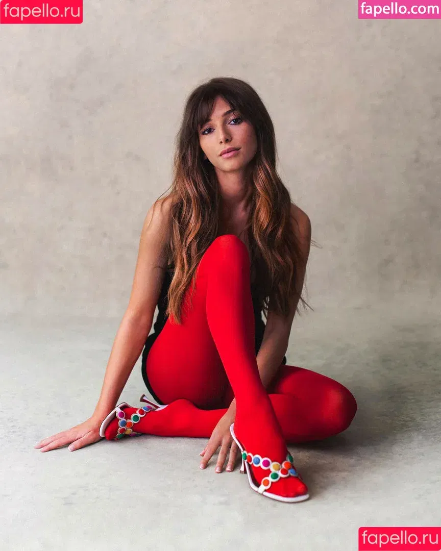 Mimi Keene / mimikeene3 Onlyfans Photo Gallery 