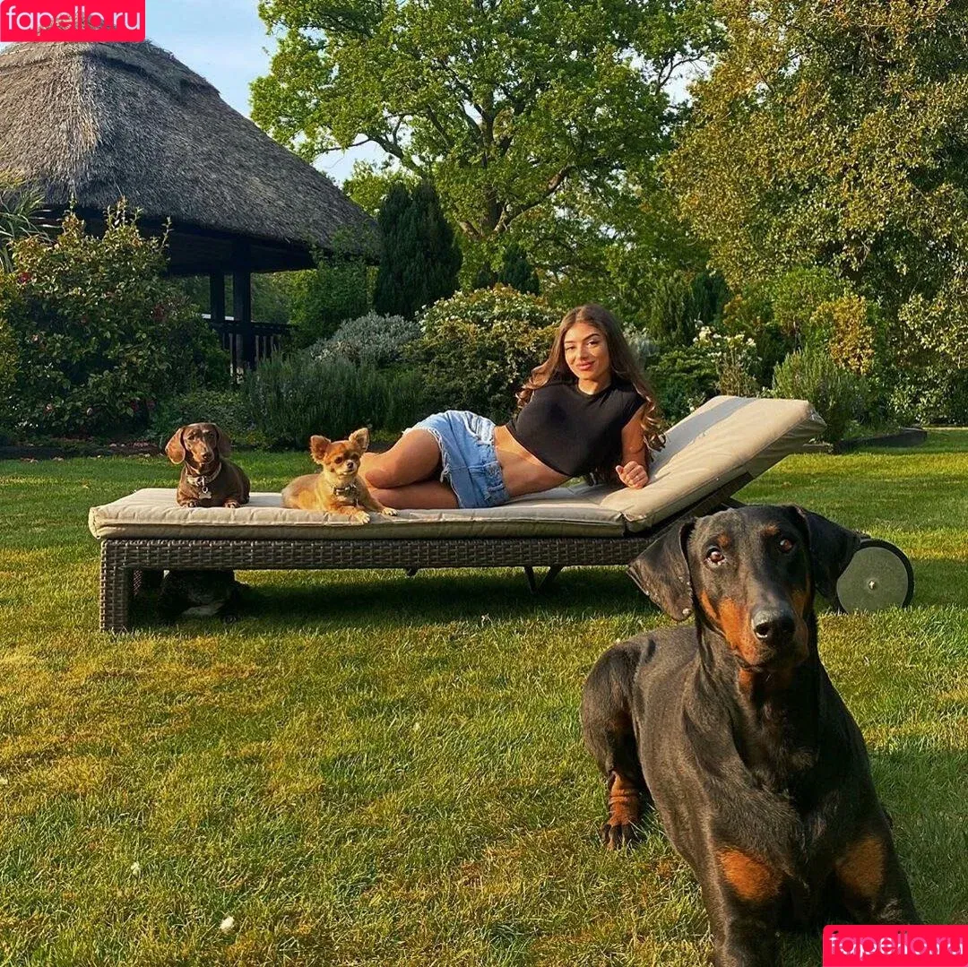 Mimi Keene / mimikeene3 Onlyfans Photo Gallery 