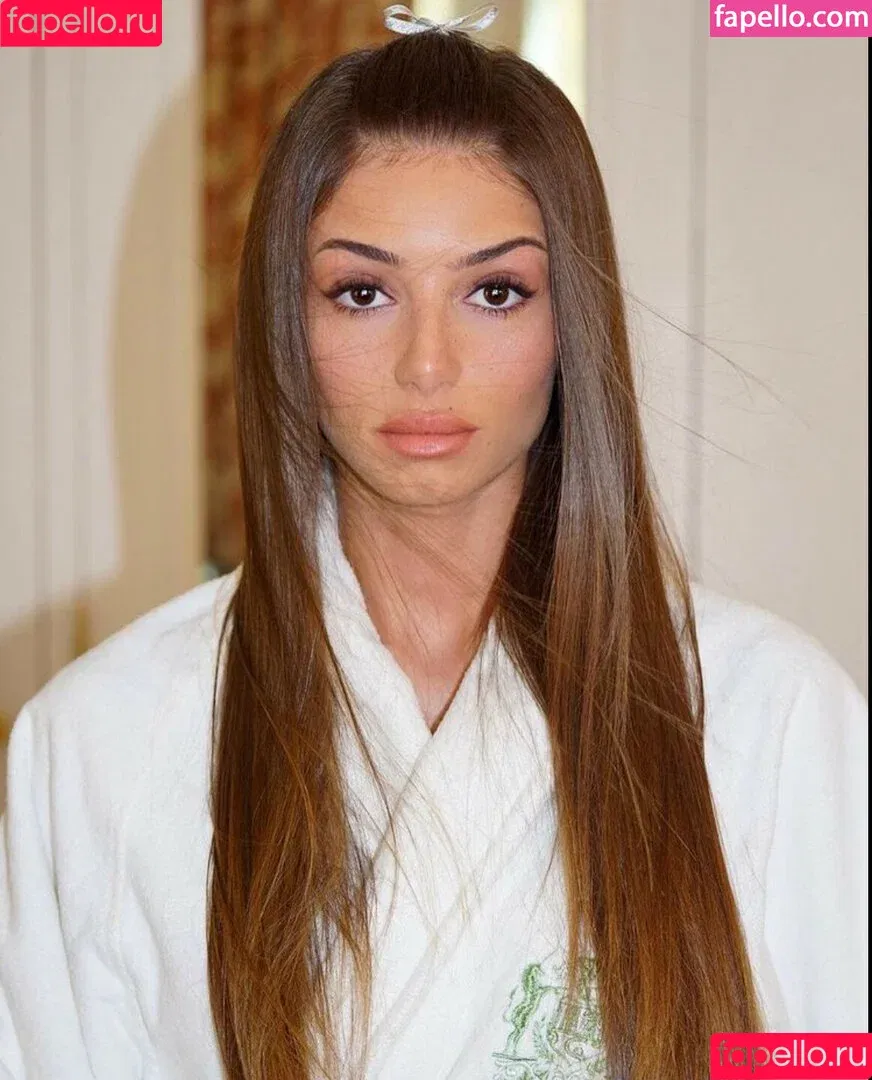 Mimi Keene / mimikeene3 Onlyfans Photo Gallery 