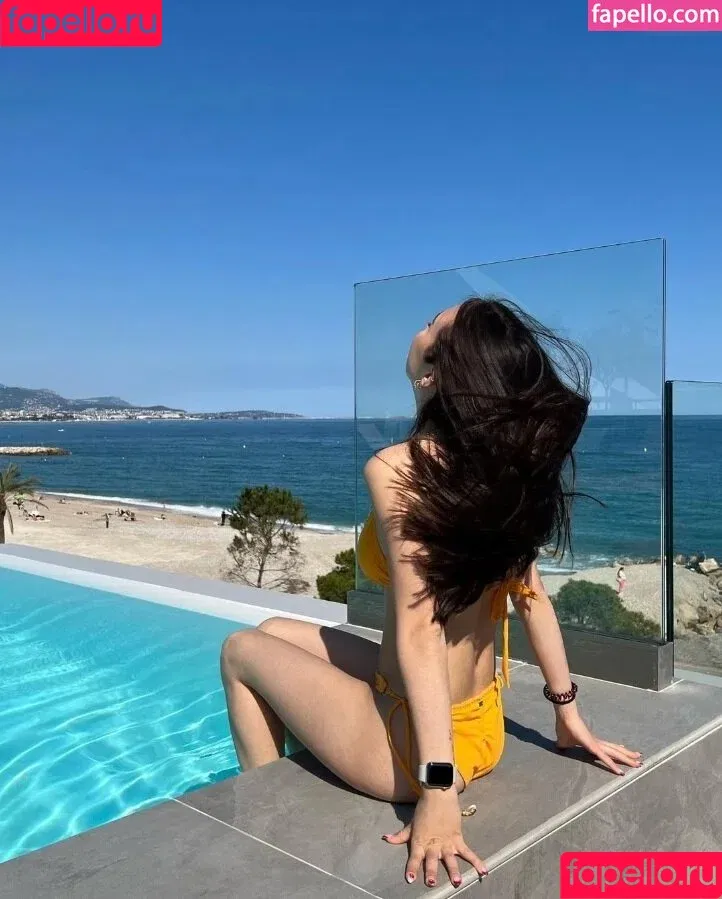 Laura Sophie / laurasophie Onlyfans Photo Gallery 