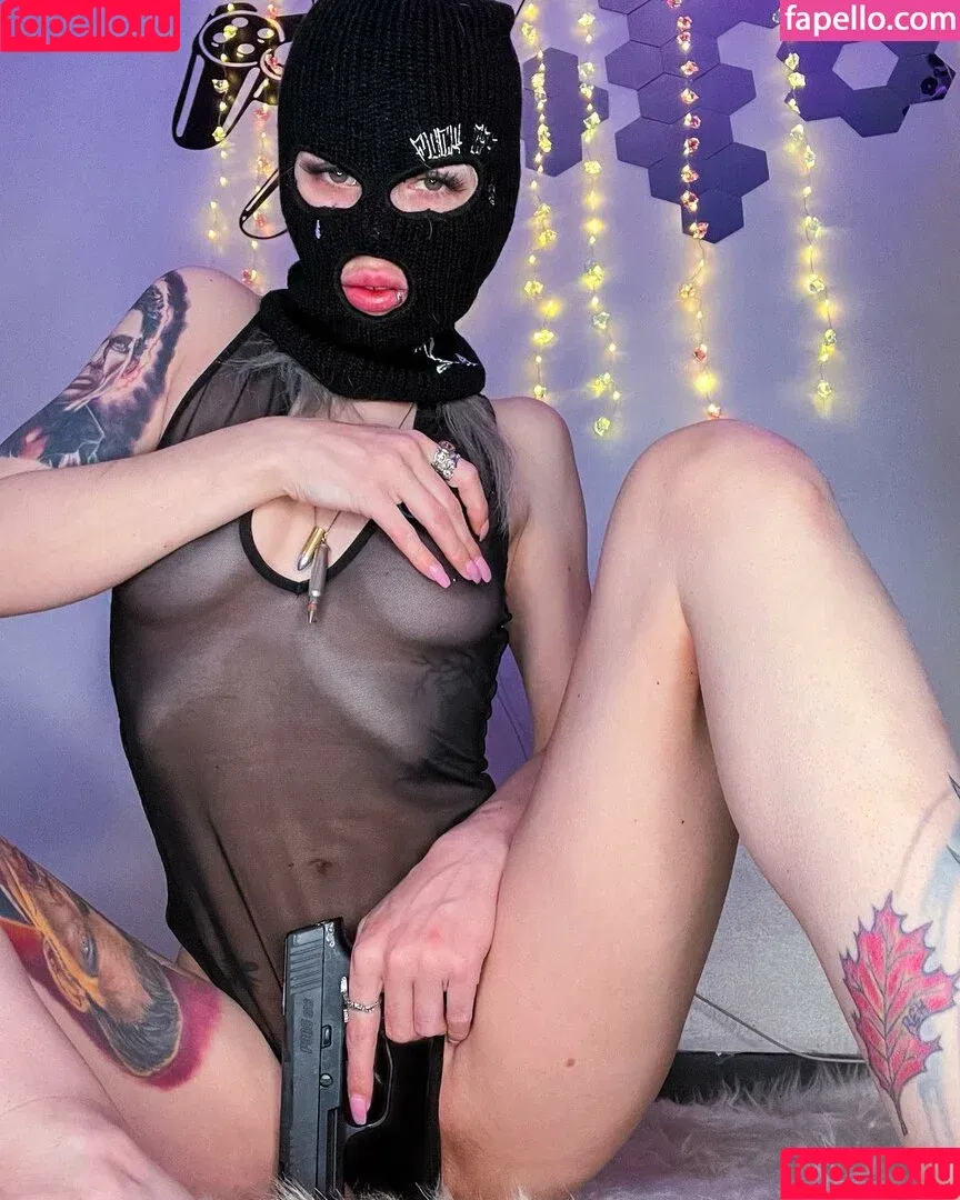 EmyleesKaliber / hatingemylee / https: Onlyfans Photo Gallery 