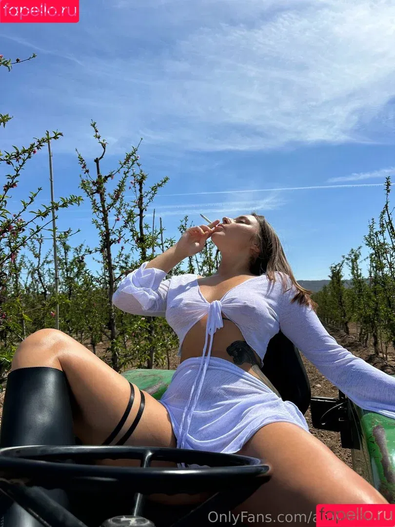 amylee.wild / amyleewild Onlyfans Photo Gallery 