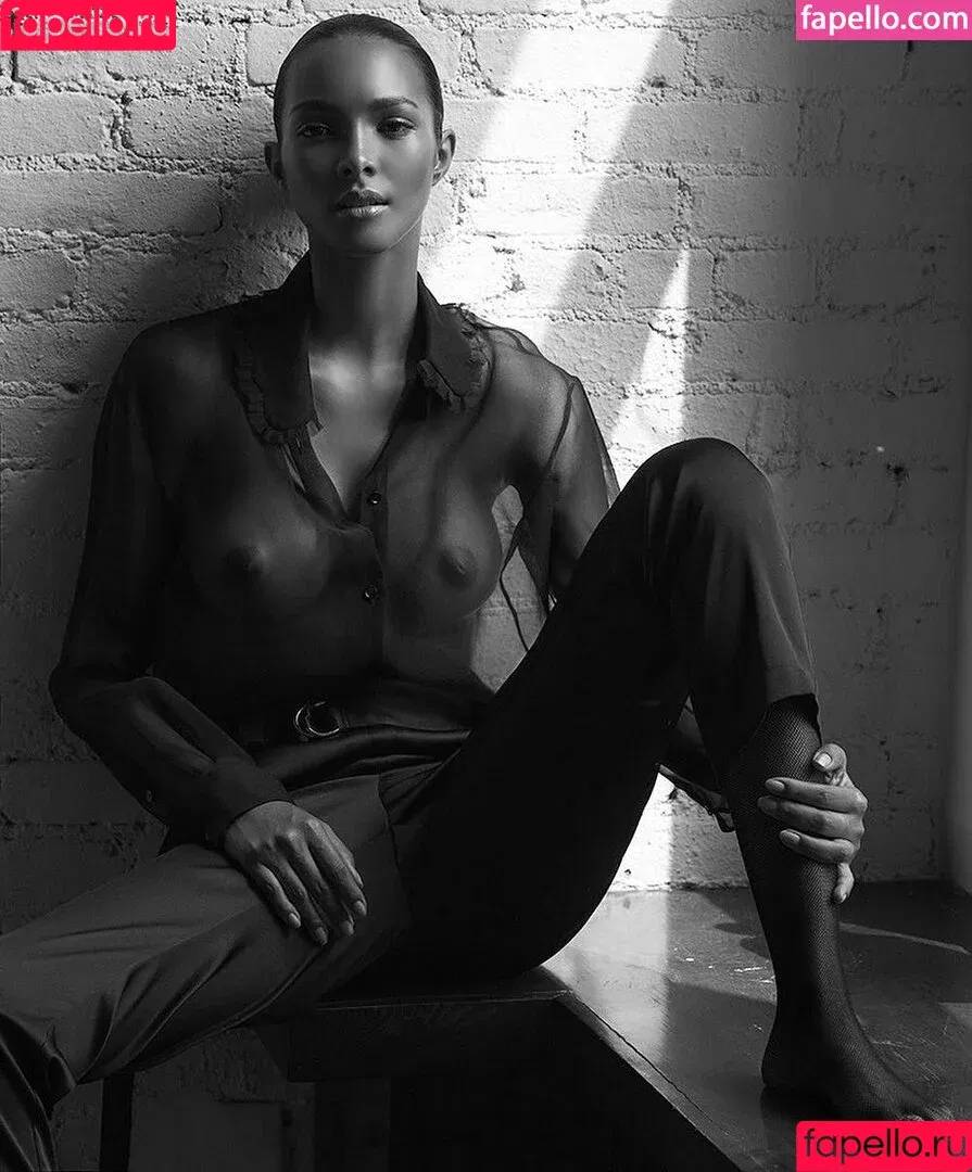 Lais Ribeiro / LaisRibeiro.Official / Lalaribeiro16 / girib / laisribeiro Onlyfans Photo Gallery 