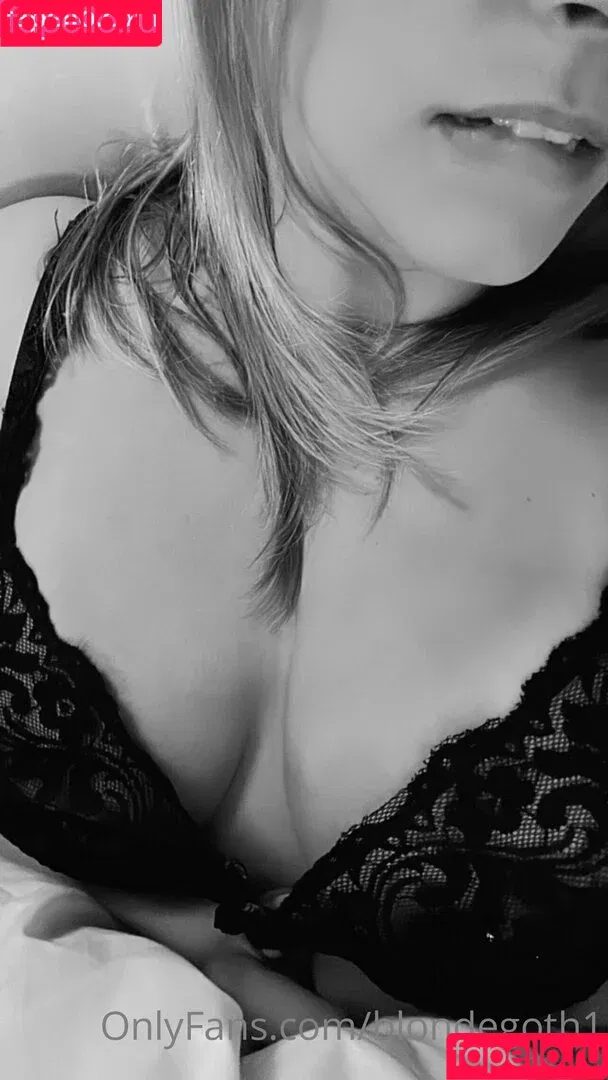 Blondegoth1 Onlyfans Photo Gallery 