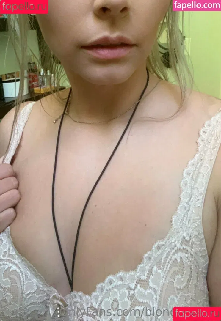 Blondegoth1 Onlyfans Photo Gallery 