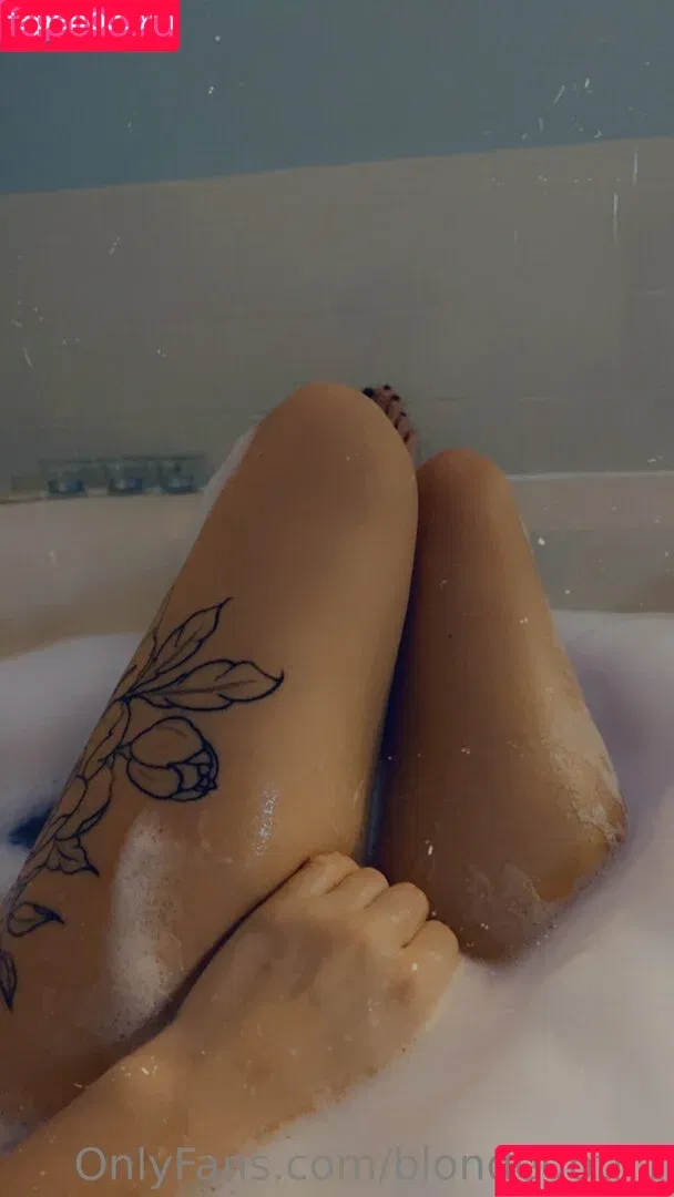 Blondegoth1 Onlyfans Photo Gallery 